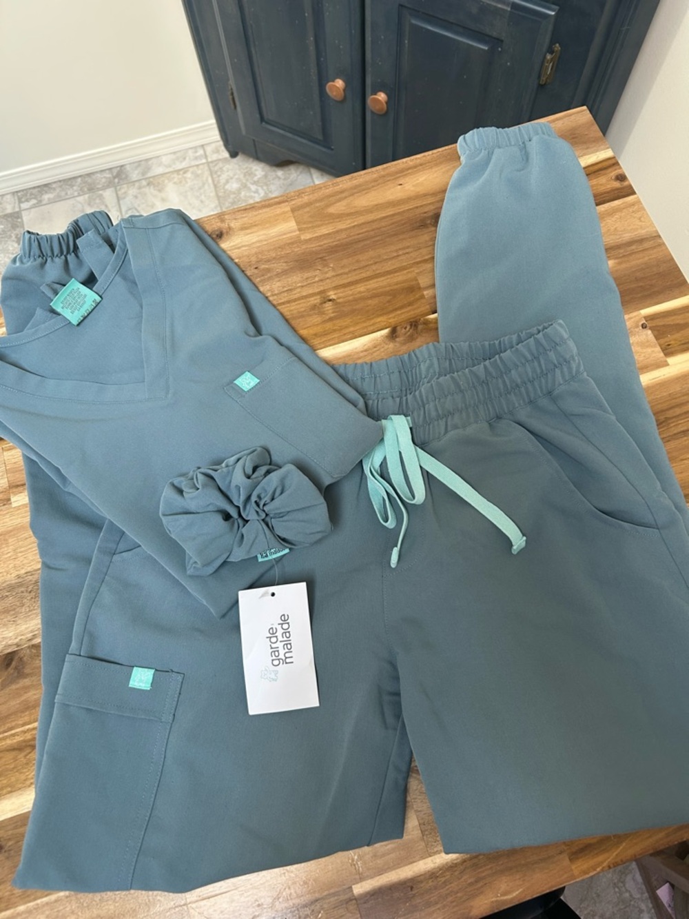 Garde-Malade Scrub SET pants & top S Ocean Grey (scrunchie included free)